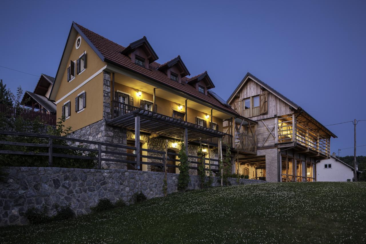 Guest House Kalska Domacija Semic Exteriér fotografie